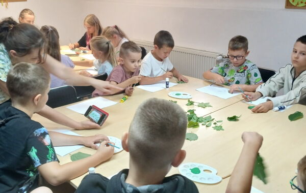 Dzieci podczas warsztatów