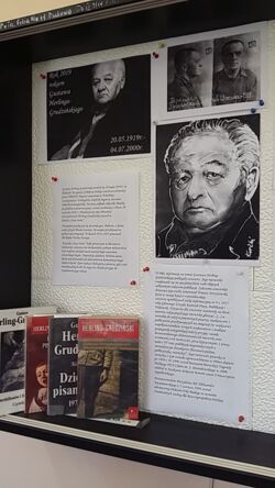 Antyrama prezentująca sylwetkę Gustawa Herlinga-Grudzińskiego