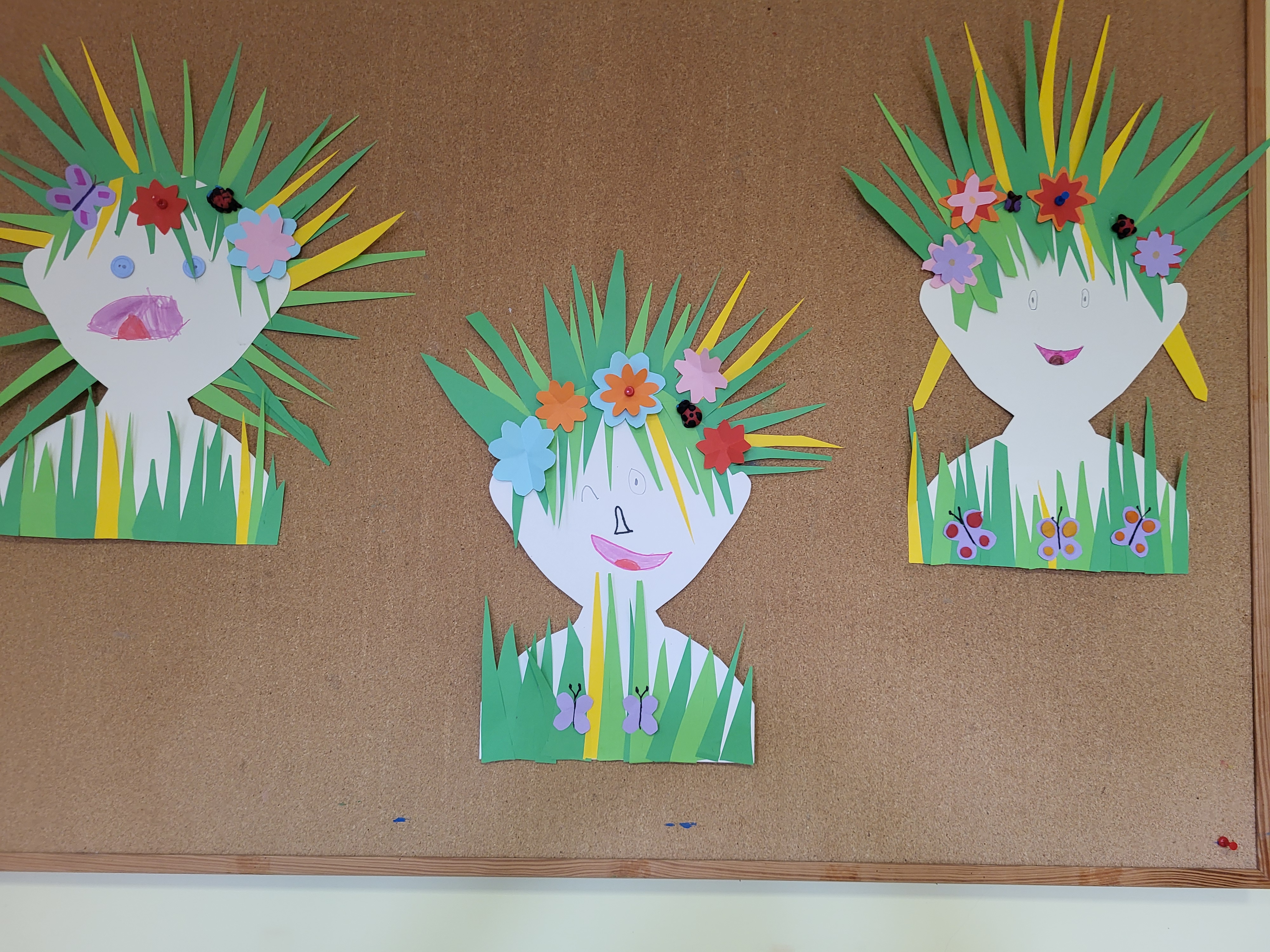 Wykonane przez dzieci prace plastyczne